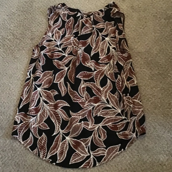 Sleeveless Leaf Print Blouse hi lo 2x - Picture 2 of 10